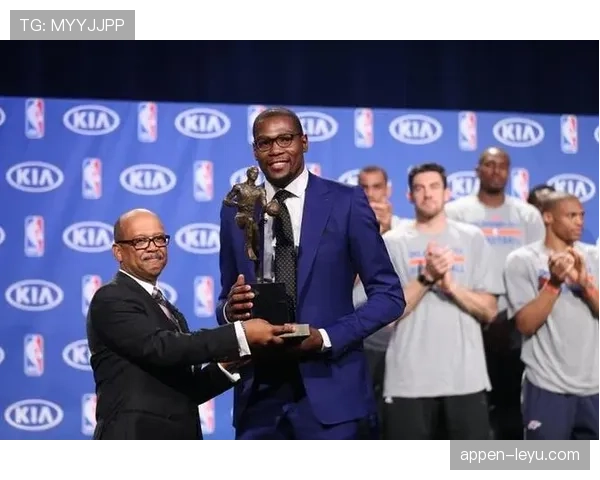 杜兰特全明星赛场闪耀，领衔球队夺冠彰显MVP实力