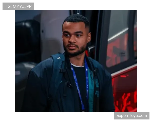 加克波盘带技艺持续精进，年轻球员争相效仿展现稳健风格