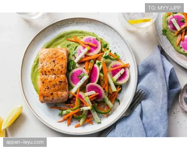 武磊家冰箱里塞满能量饮料，连娃喝的酸奶都换成蛋白粉了